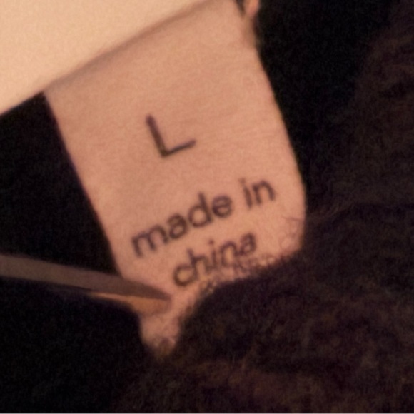 NWT ASTR The Label ‘Hi Slit Ribbed Turtleneck Sweater’ in Black Size Large - Picture 9 of 16